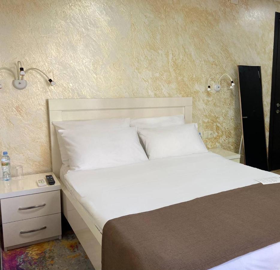 Hotel Sonata Batumi Kültér fotó