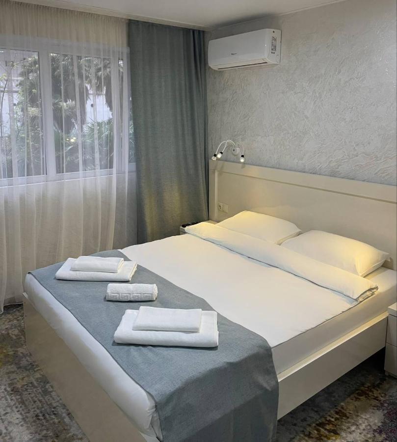 Hotel Sonata Batumi Kültér fotó
