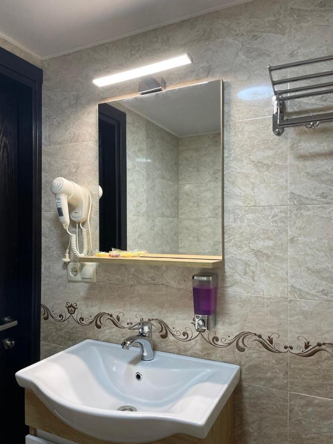 Hotel Sonata Batumi Kültér fotó