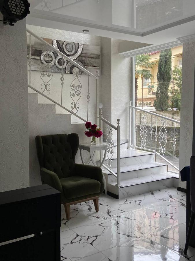 Hotel Sonata Batumi Kültér fotó