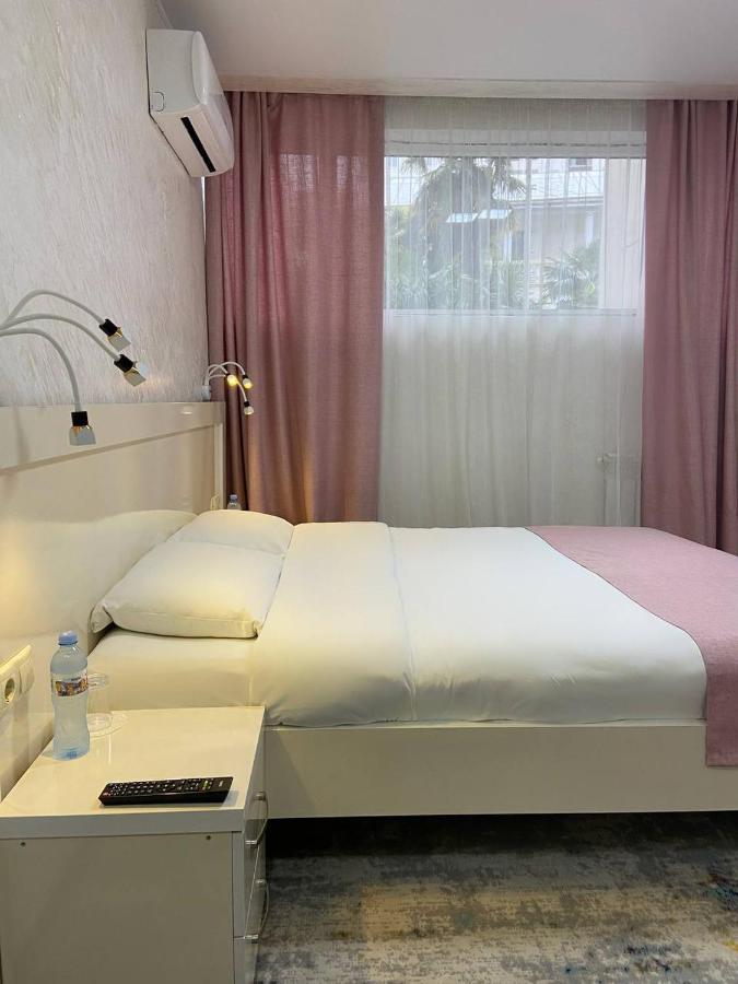 Hotel Sonata Batumi Kültér fotó