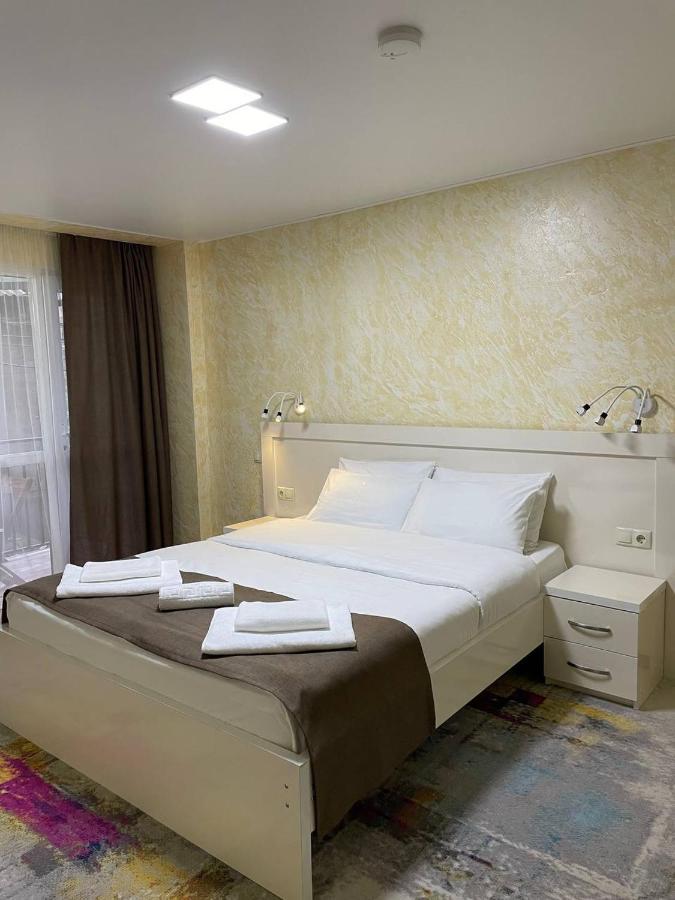 Hotel Sonata Batumi Kültér fotó
